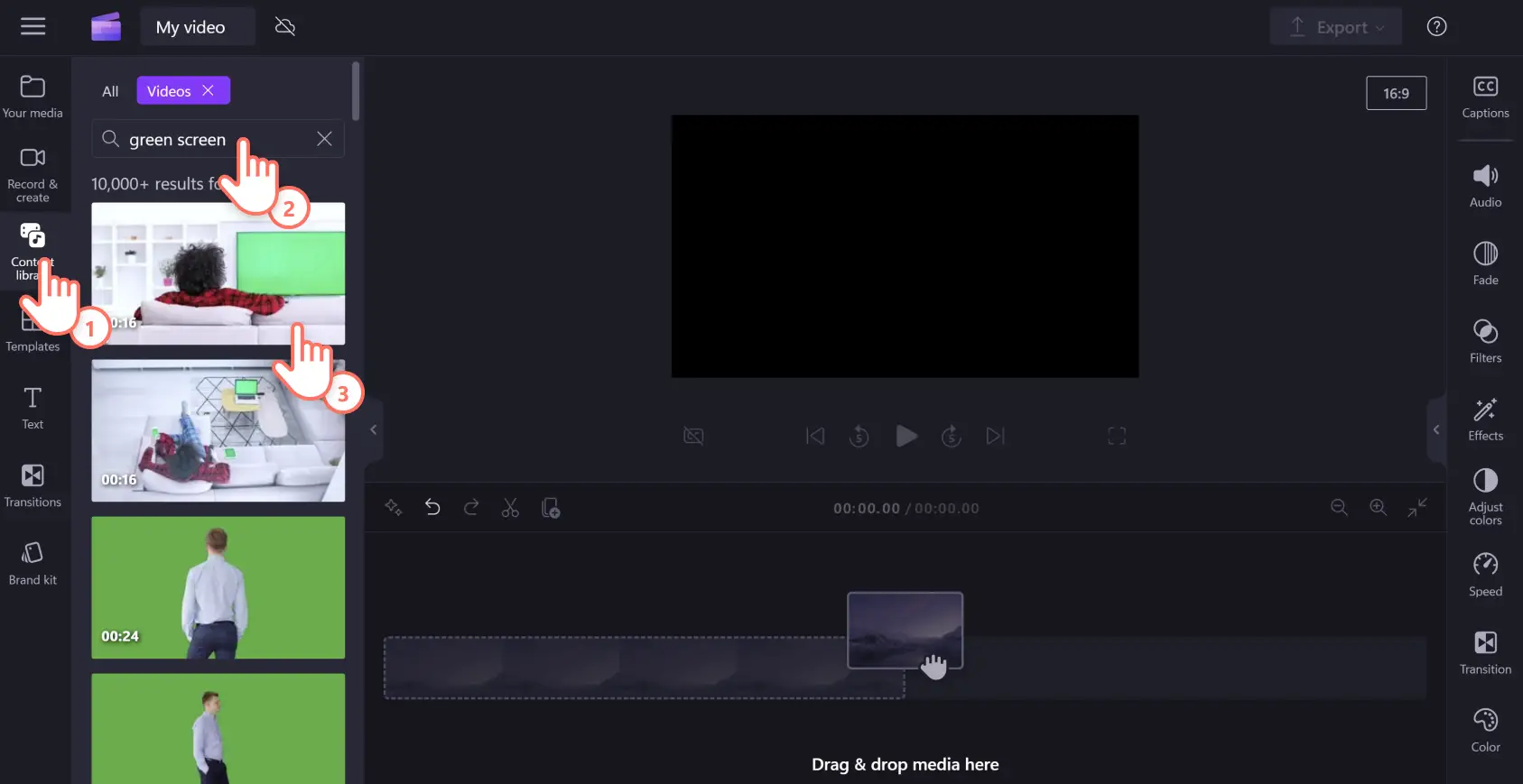 Imej pengguna Clipchamp mencari rakaman stok skrin hijau dalam pustaka kandungan.