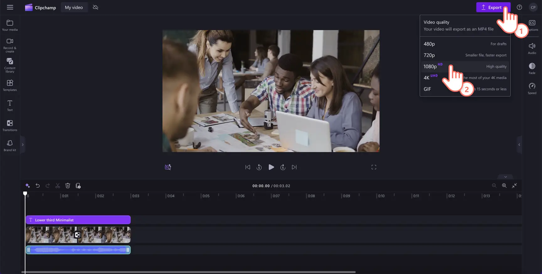 Et bilde av en bruker som eksporterer videoen fra Clipchamp.