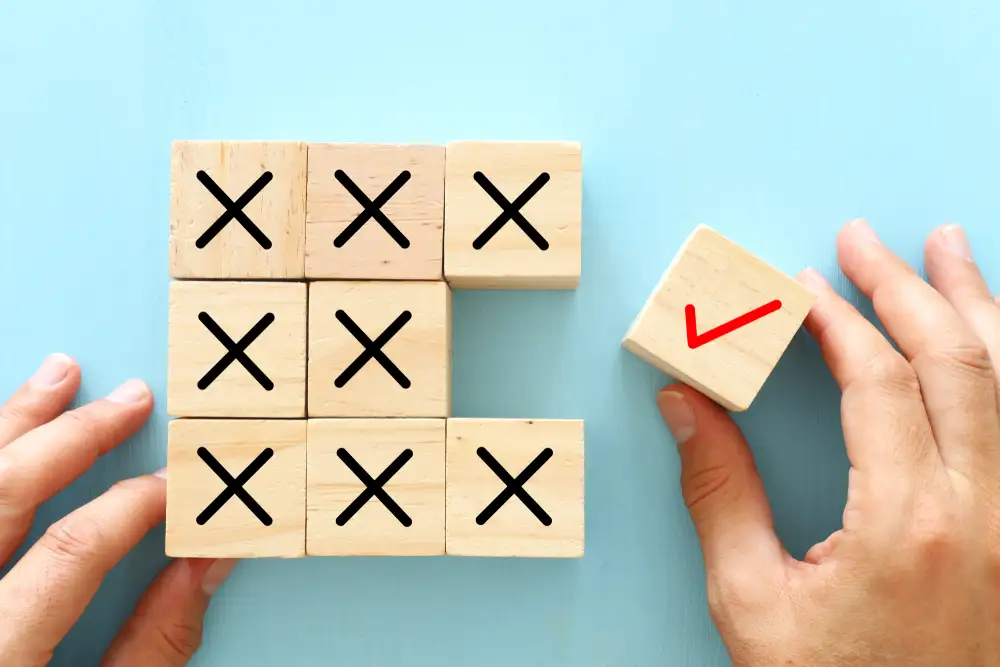 8 crosses - 8 common video marketing mistakes your should avoid at all costs - clipchamp blog