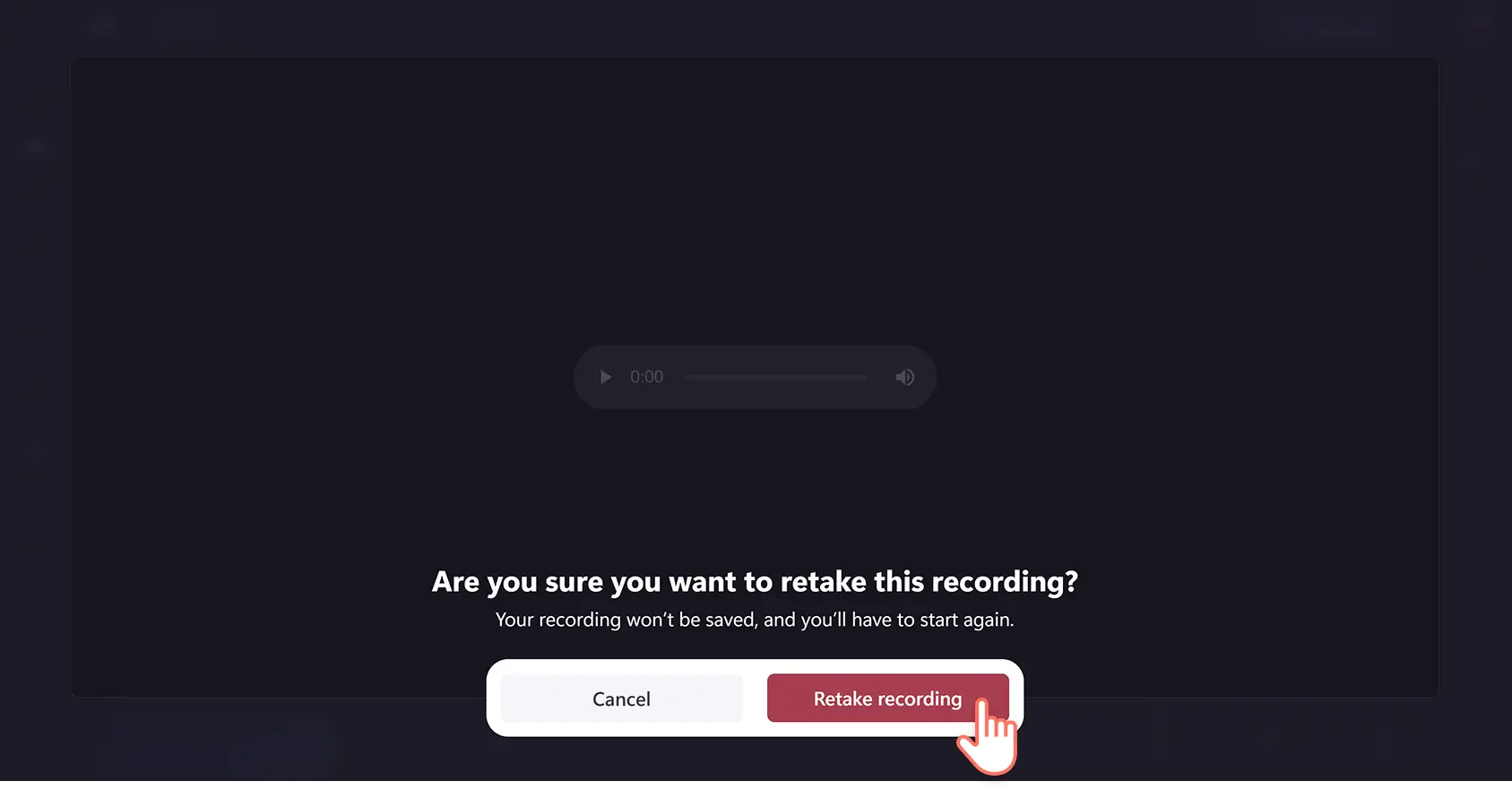 Clipchamp video düzenleyicide çevrimiçi ses kaydedicinin içinde kaydı tekrarla düğmesine tıklayan bir kullanıcı.