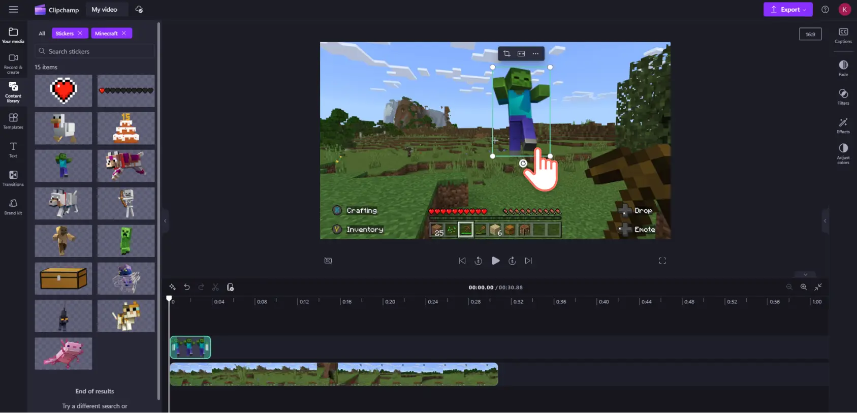 Gambar pengguna Clipchamp memindahkan stiker Minecraft.