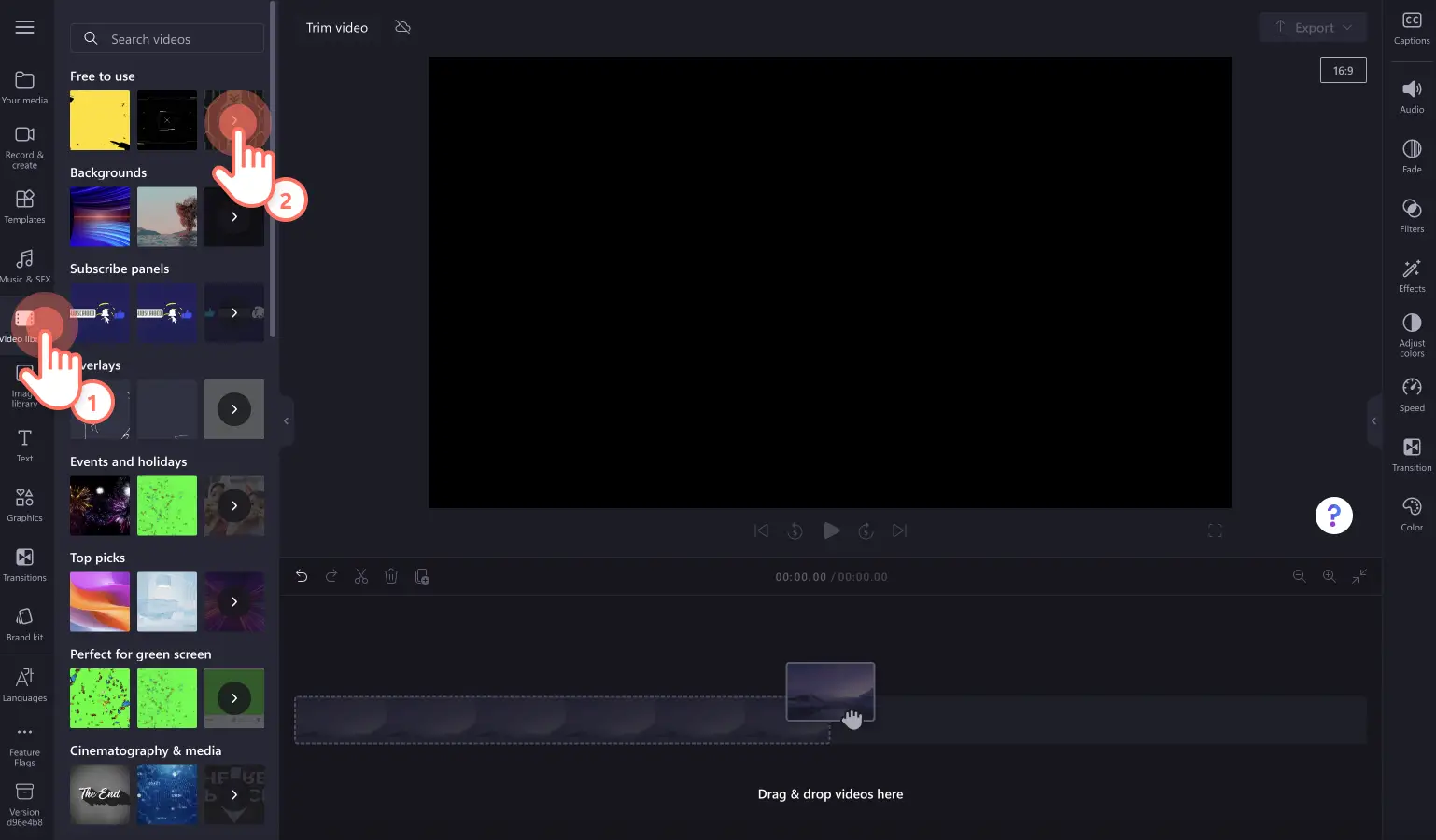 Immagine di un utente che aggiunge un file multimediale d'archivio.
