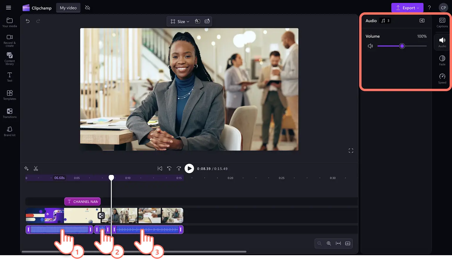 Un utente che usa la funzionalità multi-elemento per modificare più tracce audio.