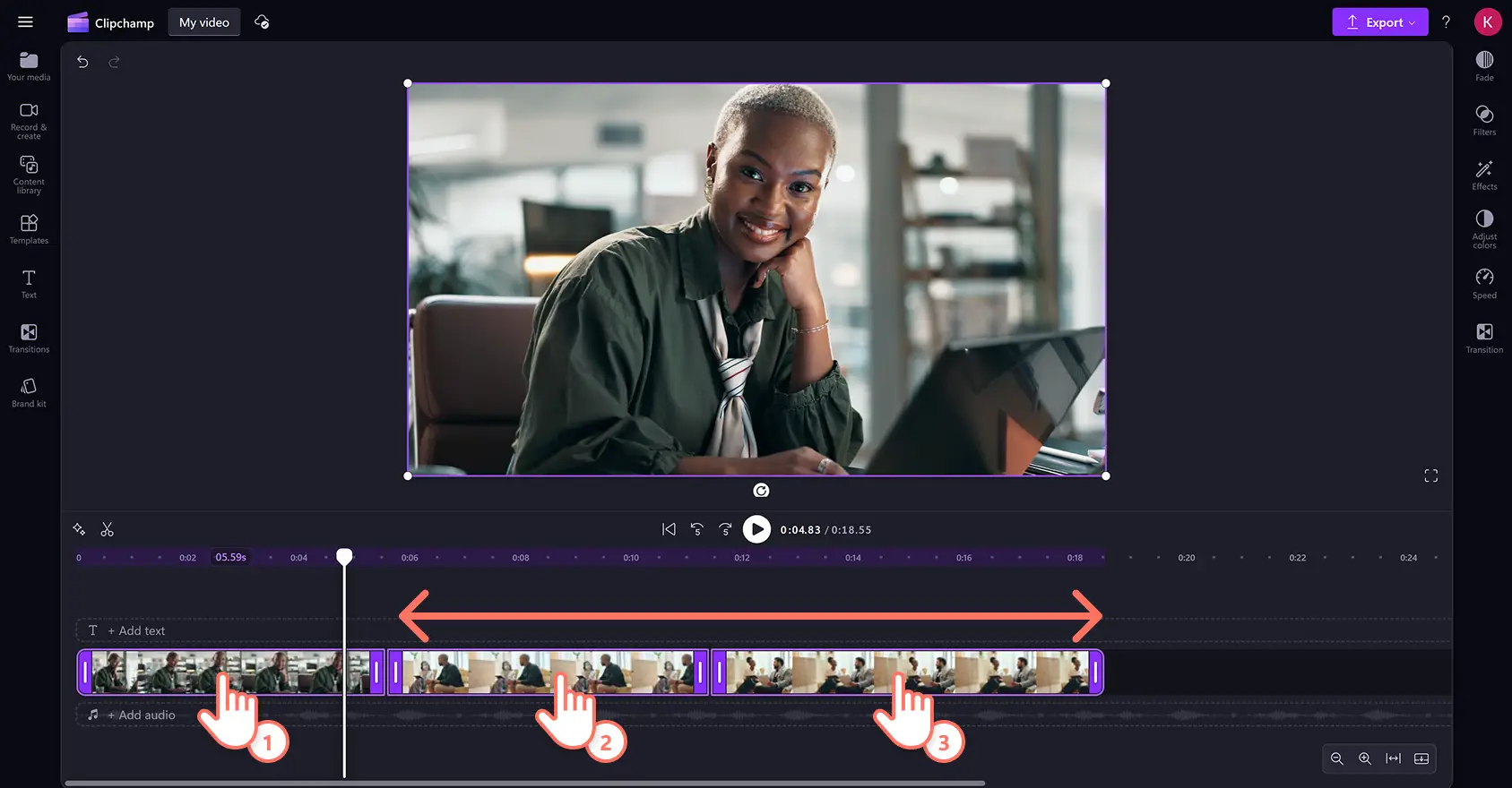 Clipchamp のタイムライン上で複数の動画を一度にトリミングするユーザー。