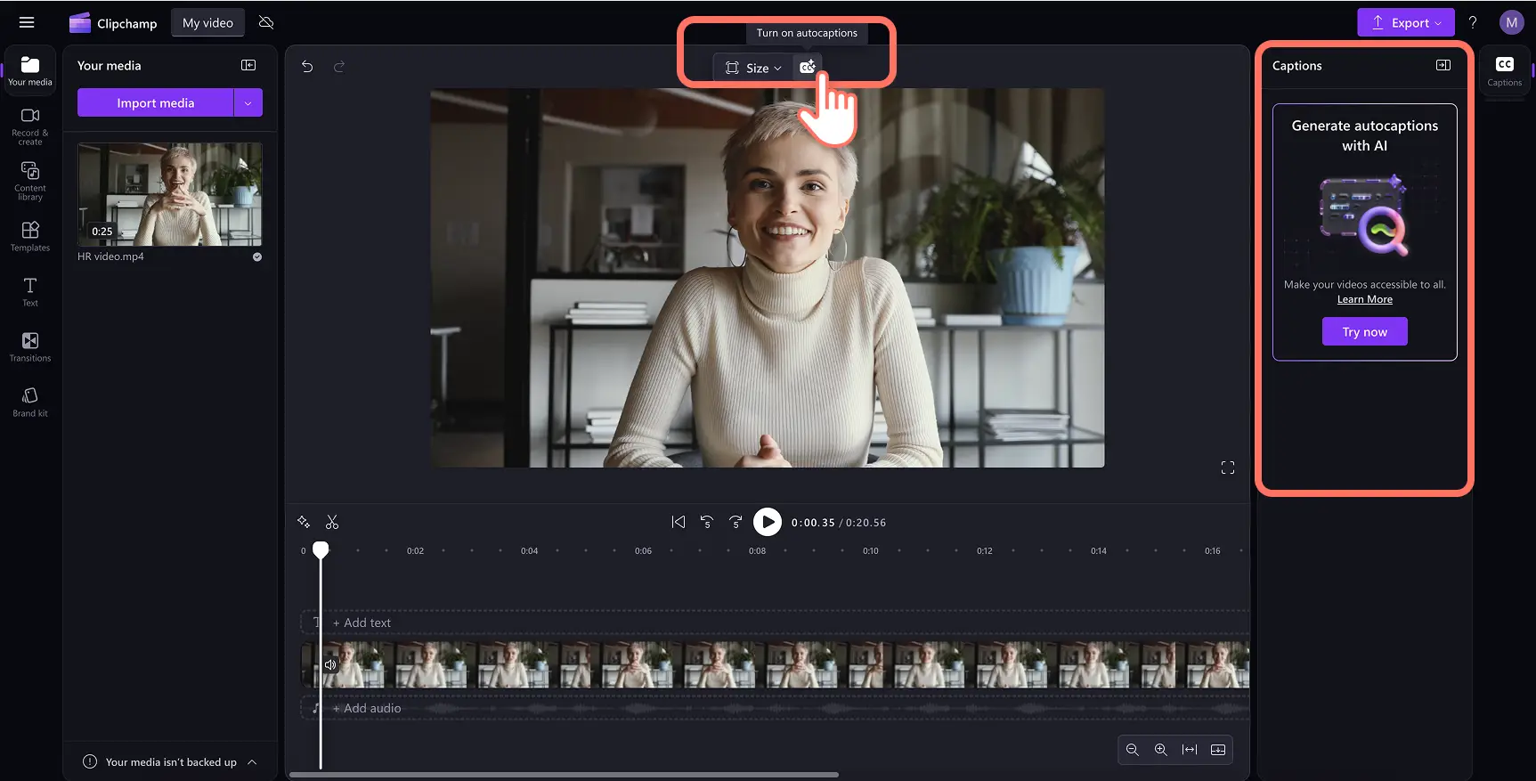 En bild av en användare som klickar på fliken Undertexter och sedan aktiverar automatiska undertexter.