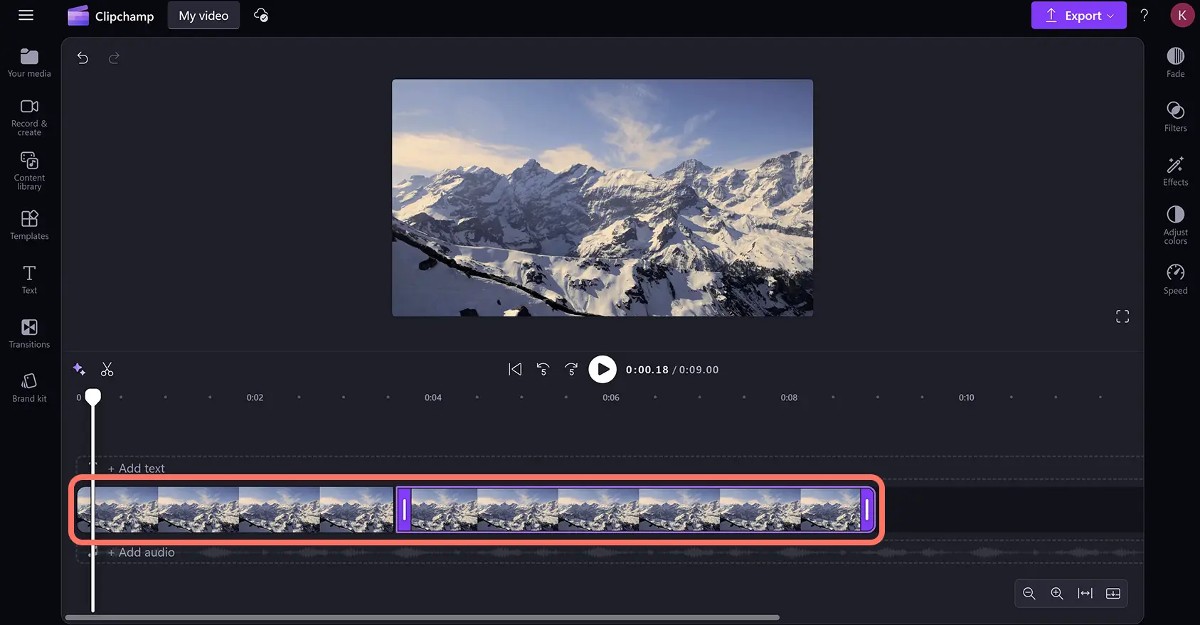 在 Clipchamp 的时间线上被分为两部分的视频片段。