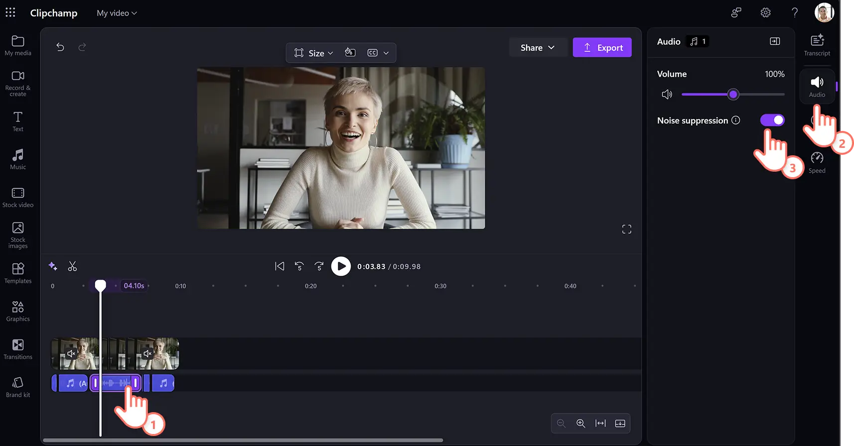 Usuário aplicando supressão de ruído por IA a um vídeo de depoimento de cliente no Clipchamp para o trabalho.
